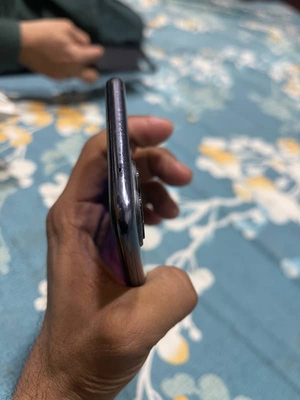 oppo f 17 pro 5