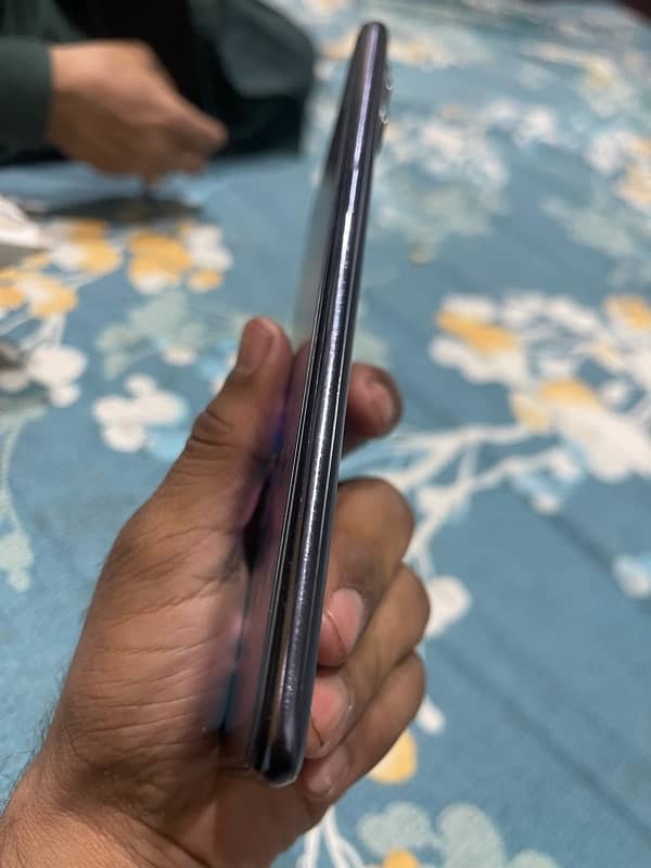 oppo f 17 pro 6