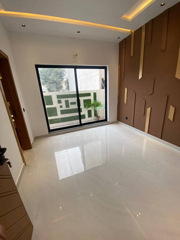 Luxurious House for Sale in DHA Lahore Phase 9 Town A Dream Home Awaits! 6