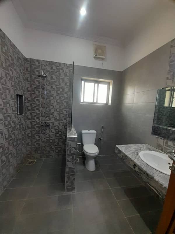 One kanal upper portion for rent in phase 5 bahria town Rawalpindi 7