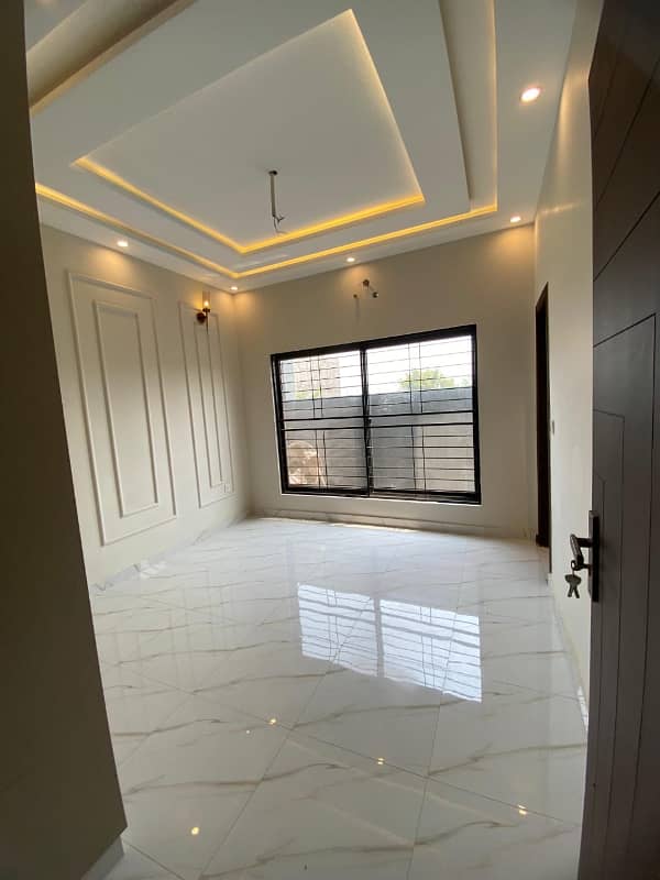 Luxurious House for Sale in DHA Lahore Phase 9 Town A Dream Home Awaits! 9