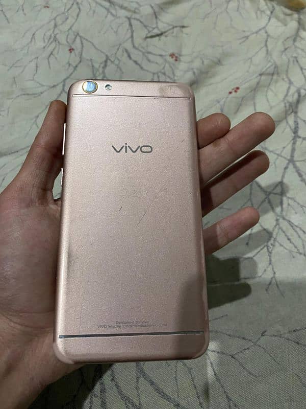 vivo Y66 4