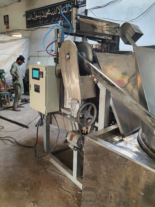 Chips Nimk slanty Frying unit & Packing Machines 6