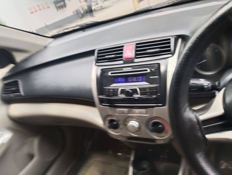 Honda City IVTEC 2015 17