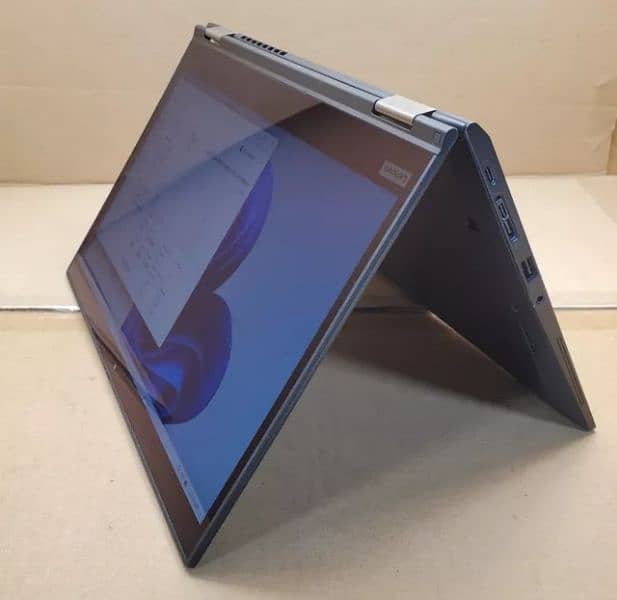 Lenovo Thinkpad Yoga x390  • Processor Core i7 • ⁠Generation 8th 3