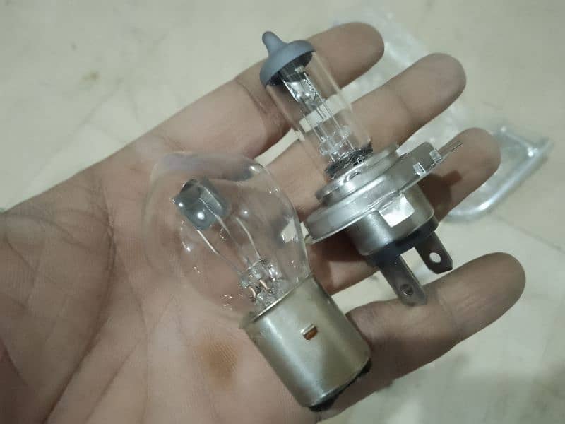 Yamaha YBZ Delux Original Carier and Headlight Bulb 1