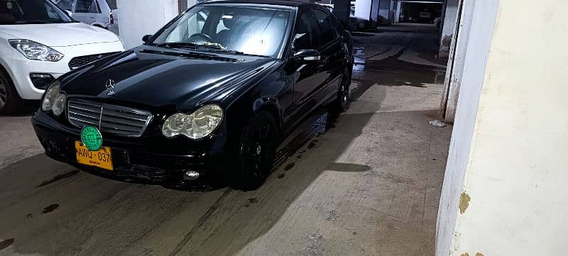 Mercedes C 180 ( sell urgently) 2