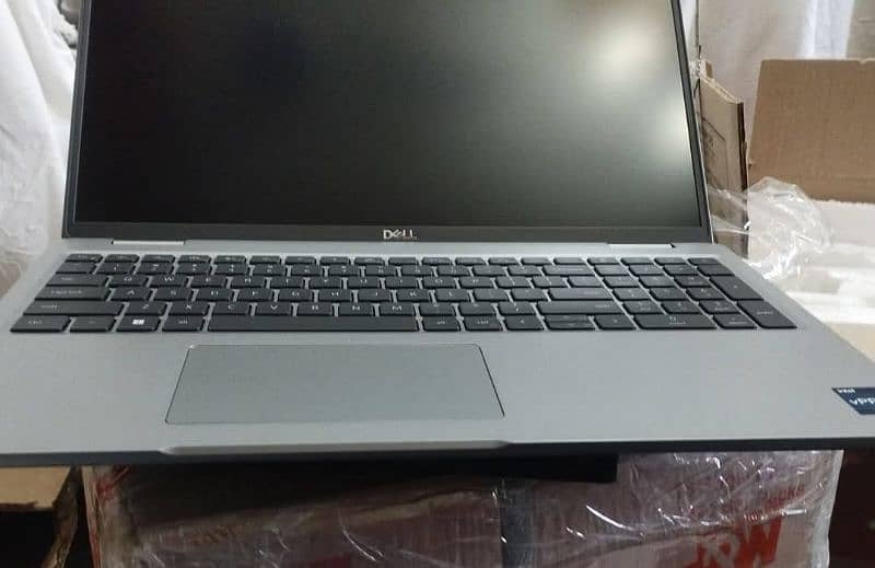 Dell Lattitude 5540 / 13th gen fresh import / high end machine 1