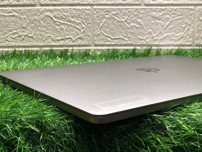 Macbook Pro 2018 i9/32/500 Touchbar 5