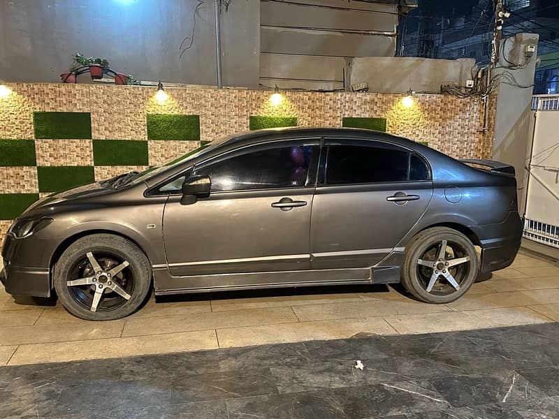 Honda Civic 2007 4