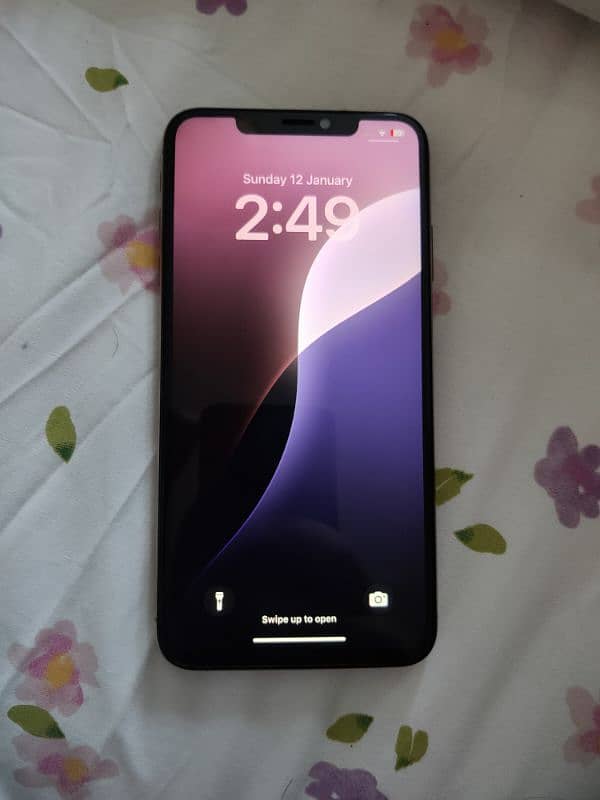 I phone 13 pro full box 128gb 4 month sim working 5