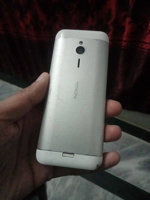 Nokia 230 all ok sirf 1 sim chlti ha 5