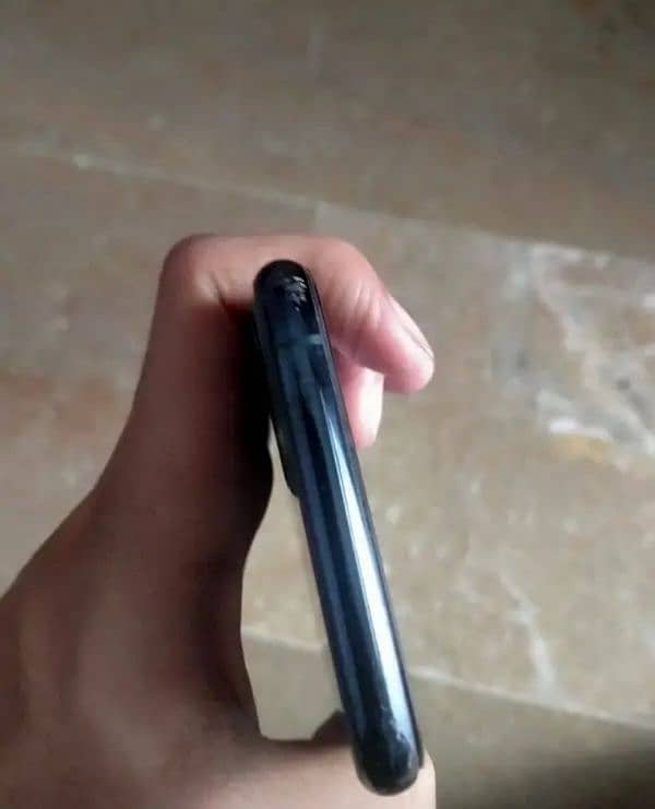 IPHONE 11 PRO NON PTA 2