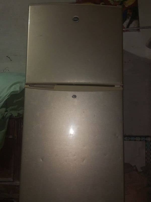 pel ki fridge ha full bara size me 4