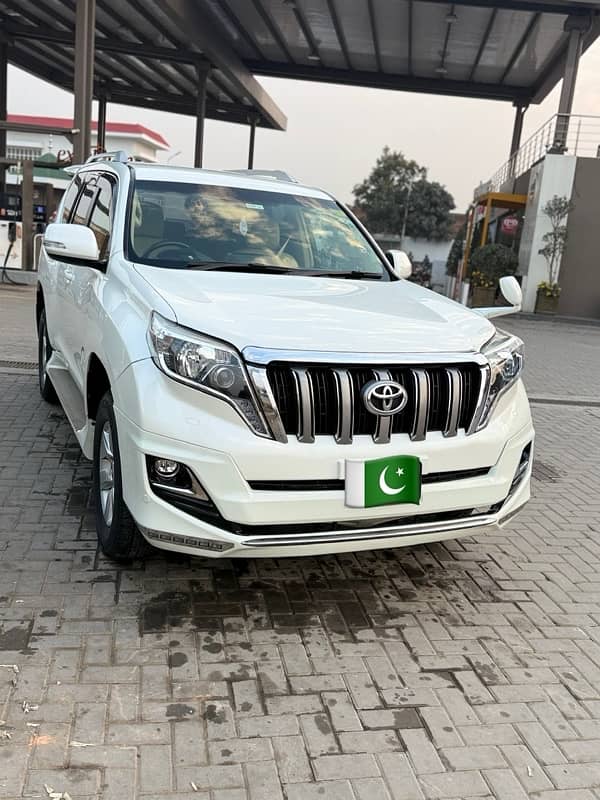 Toyota Prado 2013/2017 pearl white 0