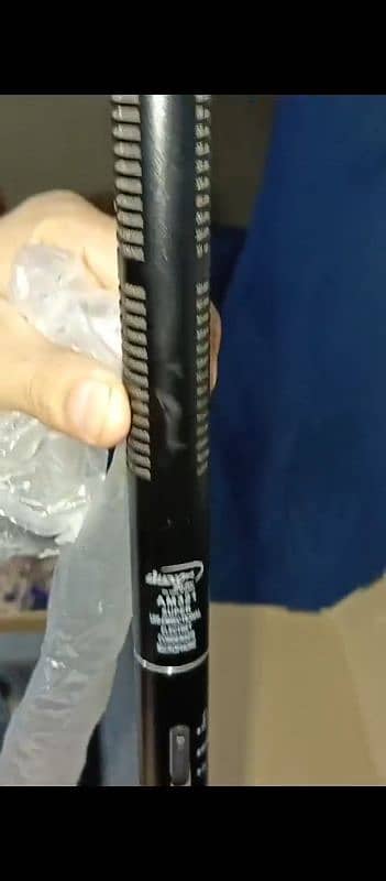 shotgun microphone with new 10/10 condition 2