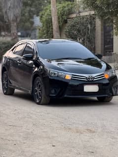 (URGENT SALE) Toyota corolla Altis Grande 2015 model Attitude Black