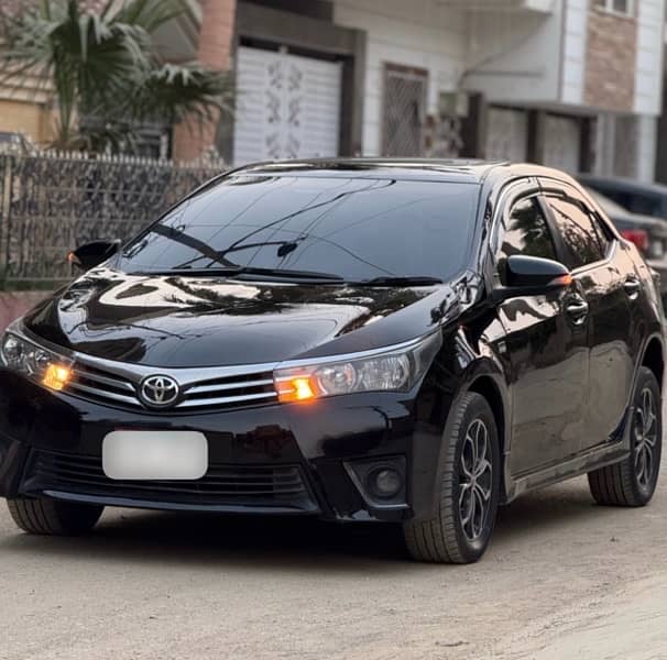 (URGENT SALE) Toyota corolla Altis Grande 2015 model Attitude Black 2