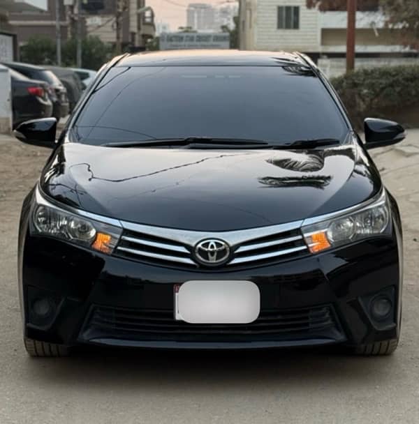 (URGENT SALE) Toyota corolla Altis Grande 2015 model Attitude Black 1