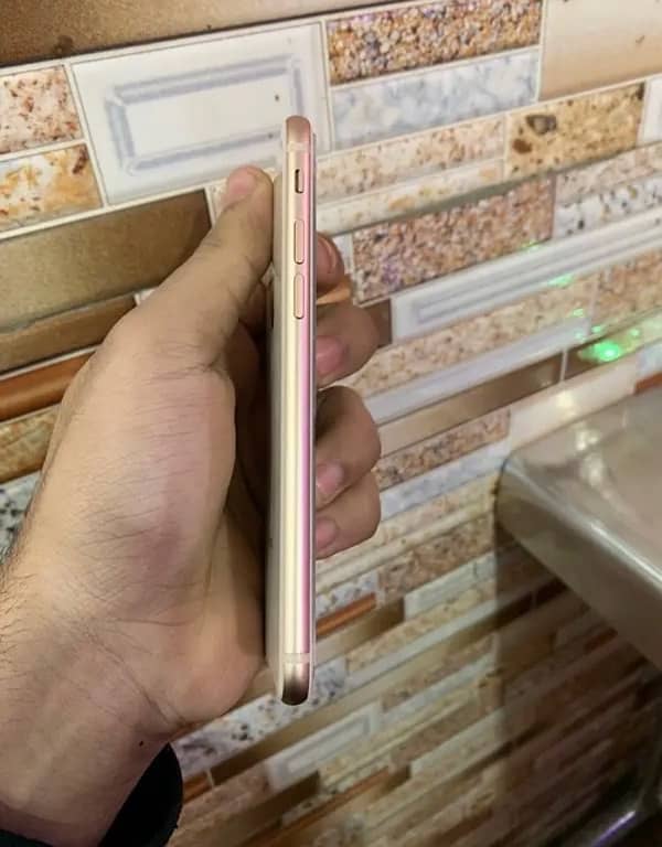 iPhone 8 64gb factory unlock 4