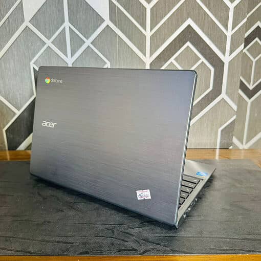 Acer C740 Slimmest 5th Generation Laptop 4/128 1