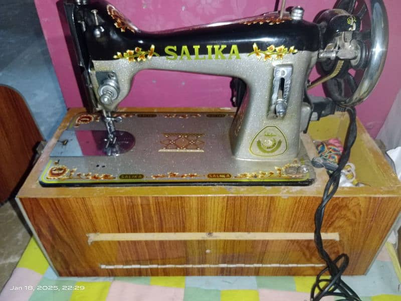 used sewing machine in new condition 1