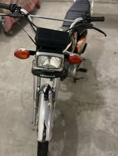 Honda 125 black colour