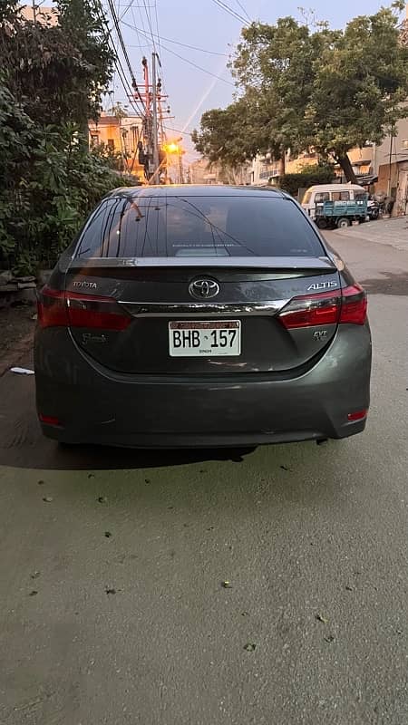 Toyota Corolla Altis Grande 2016 1