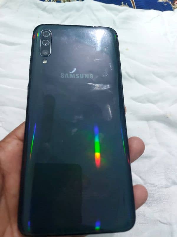 samsung a70 6/128 gb for sell. 9