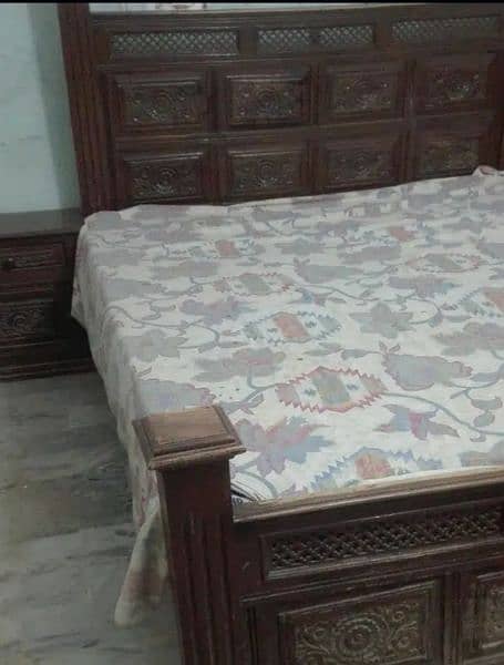 King Size Sheesham Bed With Dressing Table without Mattress For Sale 2