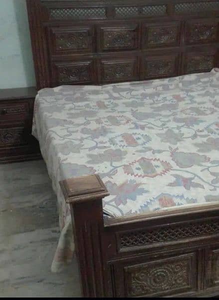 King Size Sheesham Bed With Dressing Table without Mattress For Sale 4