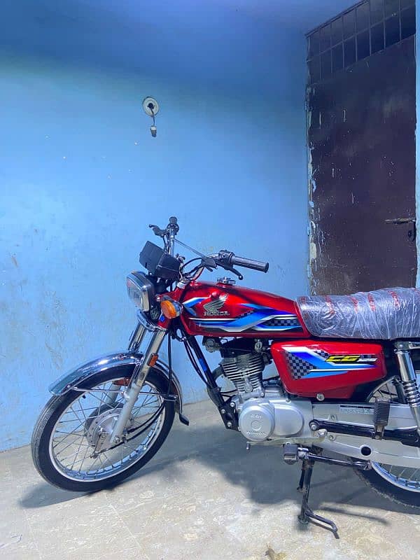 honda 125 2024 urgent sale contact 03102217465 5