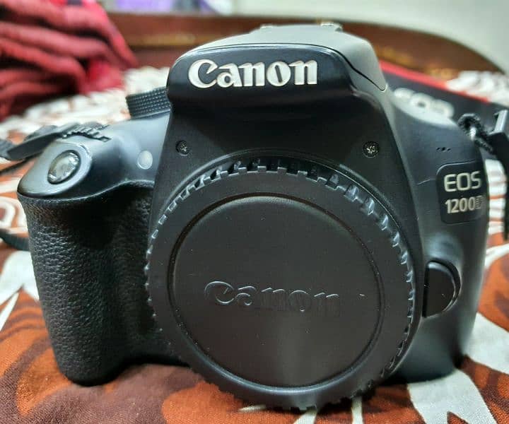 Canon 1200D 1