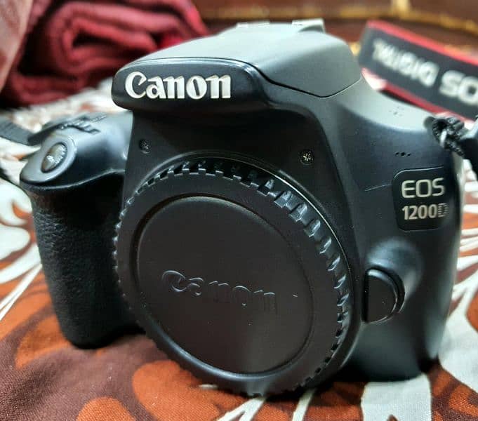 Canon 1200D 2