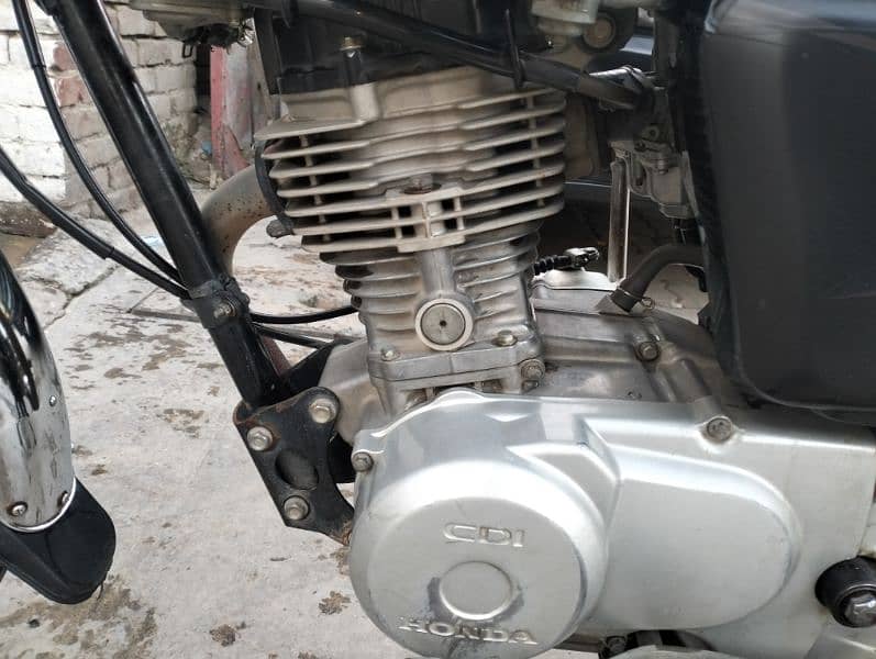 Honda 125 2020 Model Silver Number 12