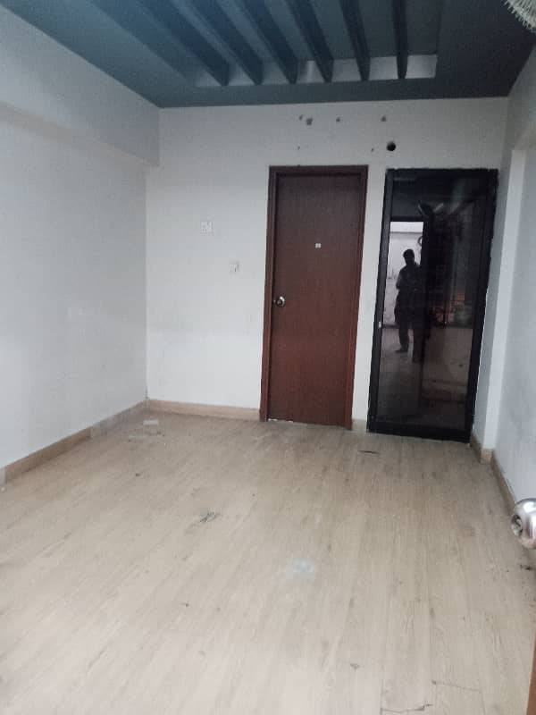 2 Bed DD falt 3rd floor not mezzanine floor 950 sqrfet in DHA phase 2 ext 22 commr street family and office and bchalar use available rent 45 hazar final 0322.5996882. 1