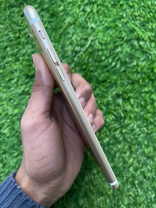 iPhone 6s Plus WhatsApp 03265949331 3