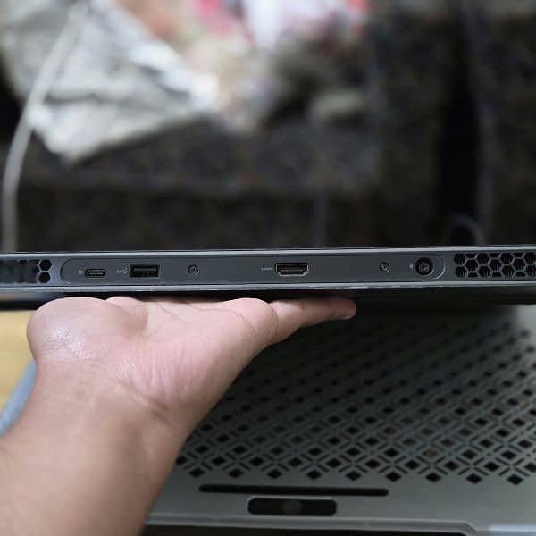 Dell alienware M15 R5 9