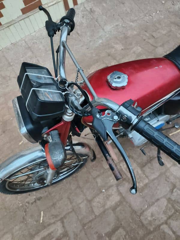 Honda 125 genuine 12