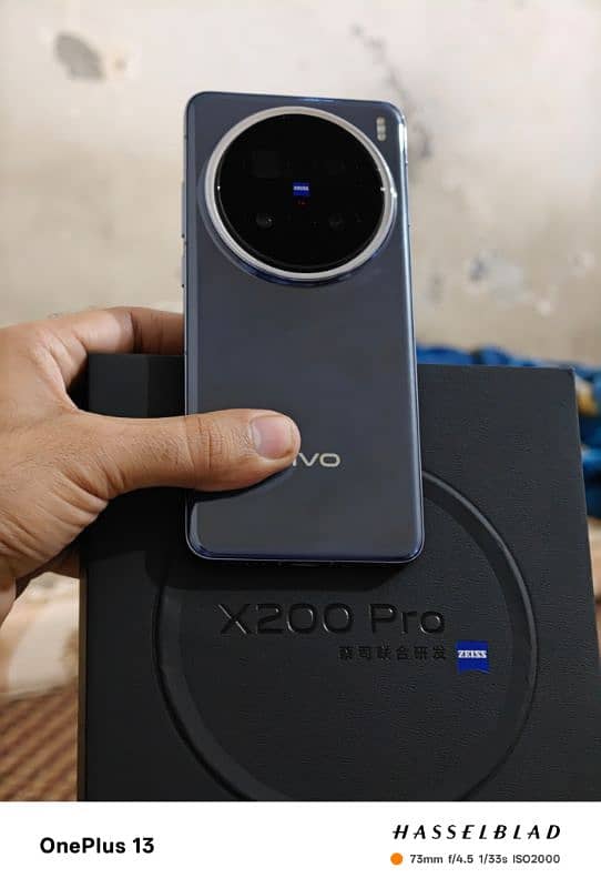 Vivo x200 Pro 0