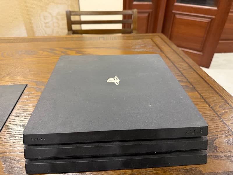 PS4 Pro 1TB with Two Controllers 1