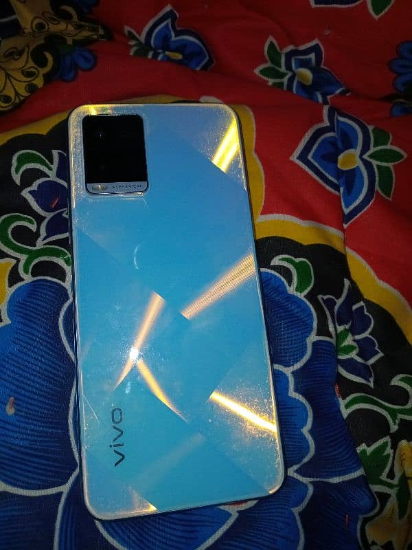 bilkul saf condition bahi 4 gb ram/64 gb momery model vivo y21 ha 0