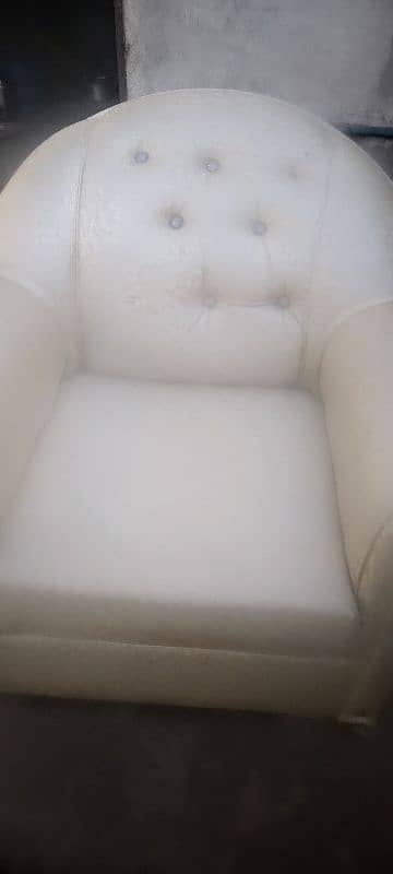 sofa set in best condition 0