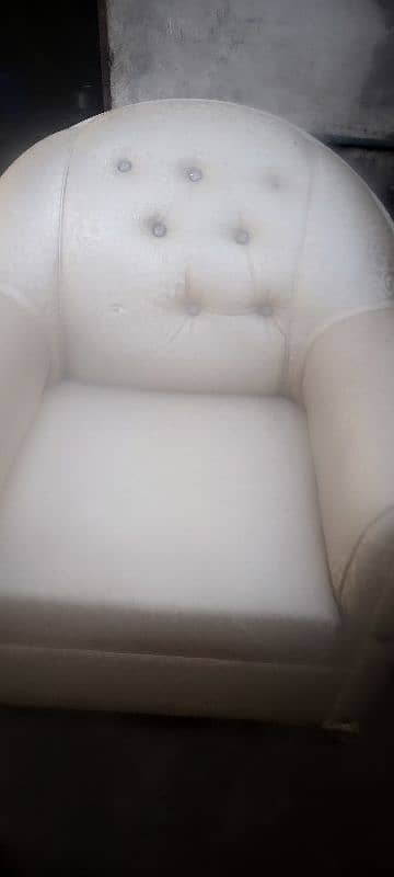 sofa set in best condition 1