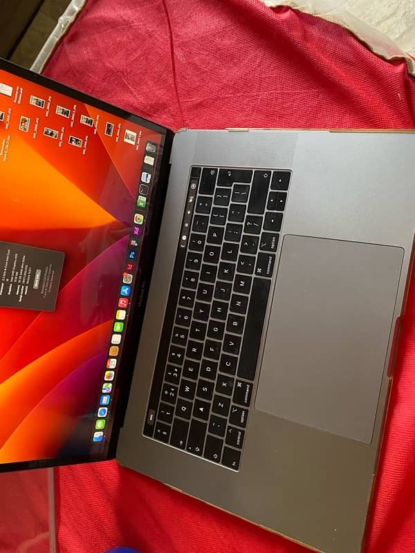 MacBook Pro 2019 i9 16gB 4