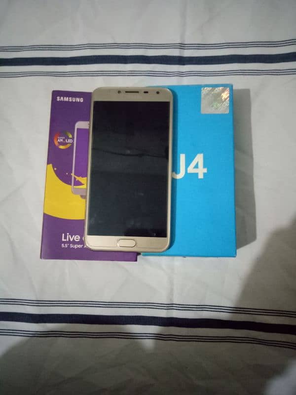 Samsung Galaxy J4 Super AMOLED Display 0