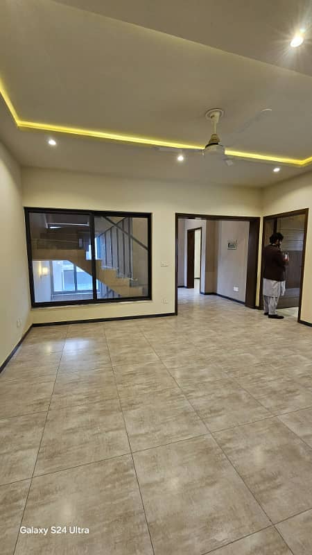 7 marla short corner house Available For Sale 5