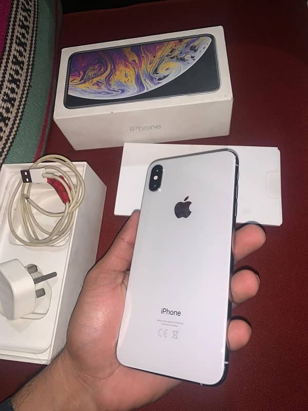 IPhone XsMax 64gb batery health 82 face id true tone ok 1