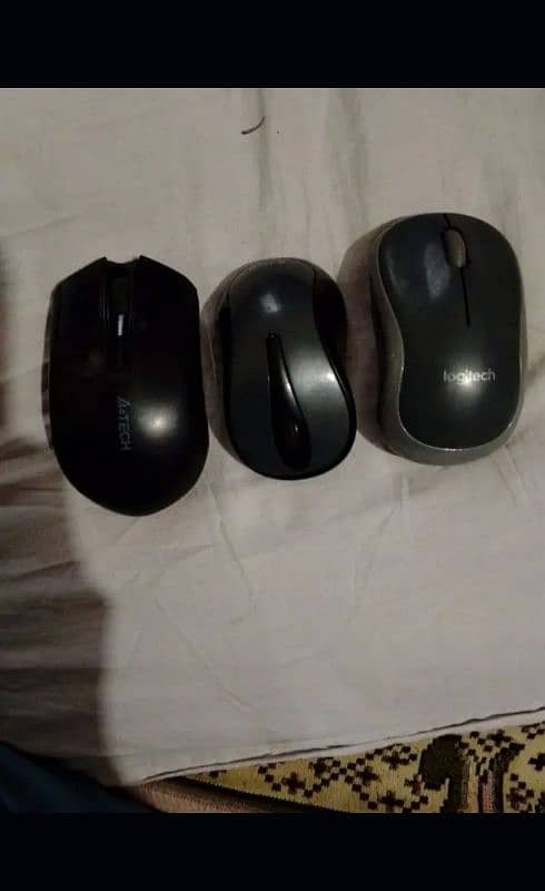 Logitech wireless Mouse- 3 pieces available 0