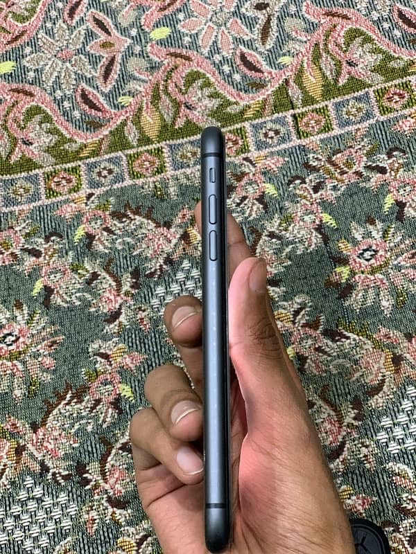 iphone 11 128gb pta approved 1